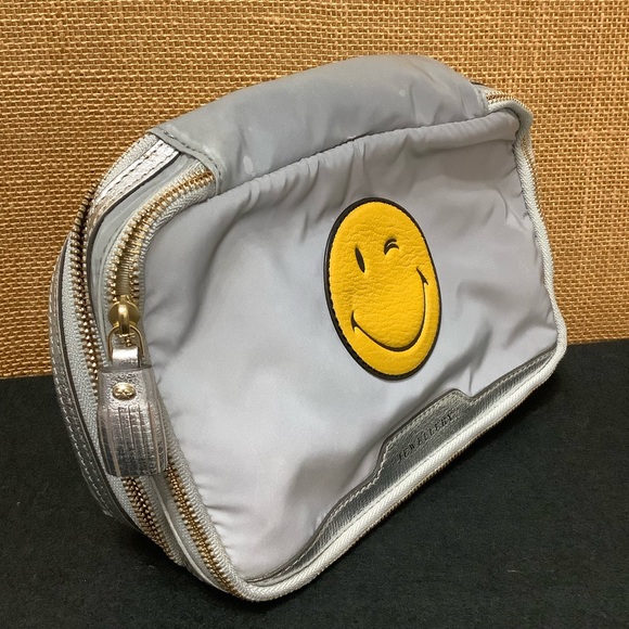 Anya Hindmarch Wink Jewelry Travel Case Pouch in Gray and Silver (B404) - Picture 3 of 11